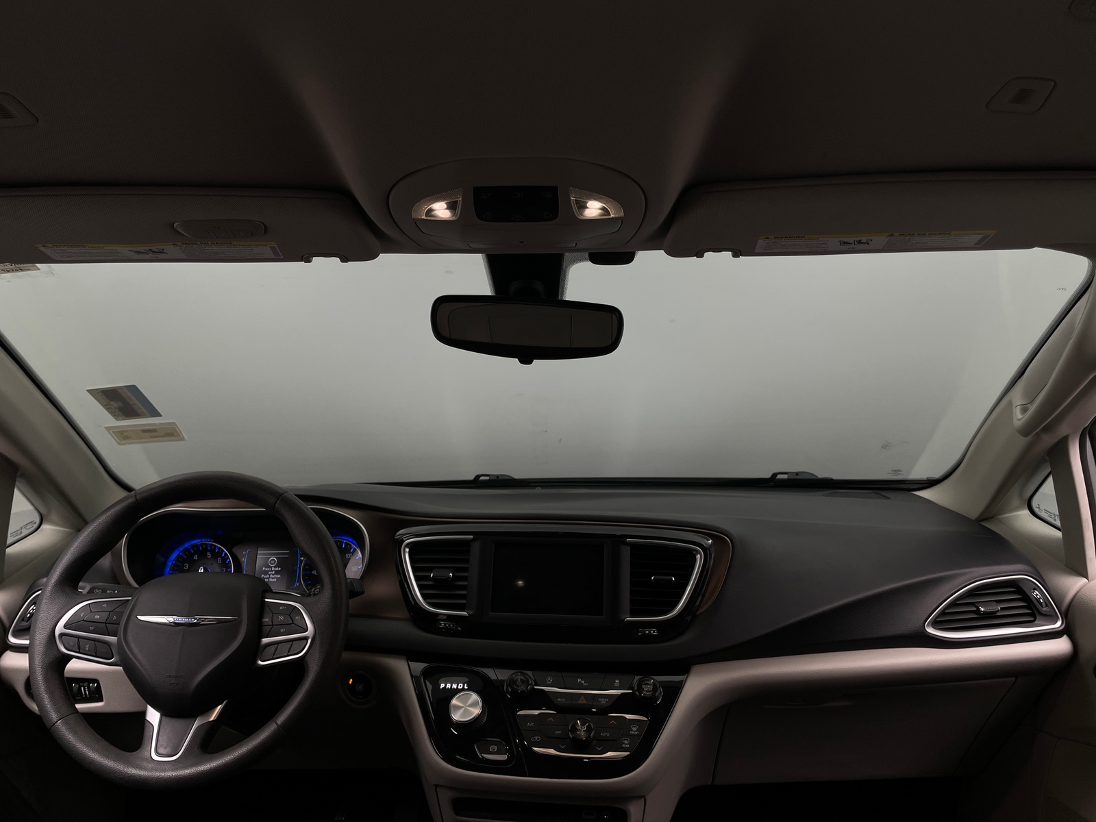 Thumbnail: 2018 Chrysler Pacifica - 3