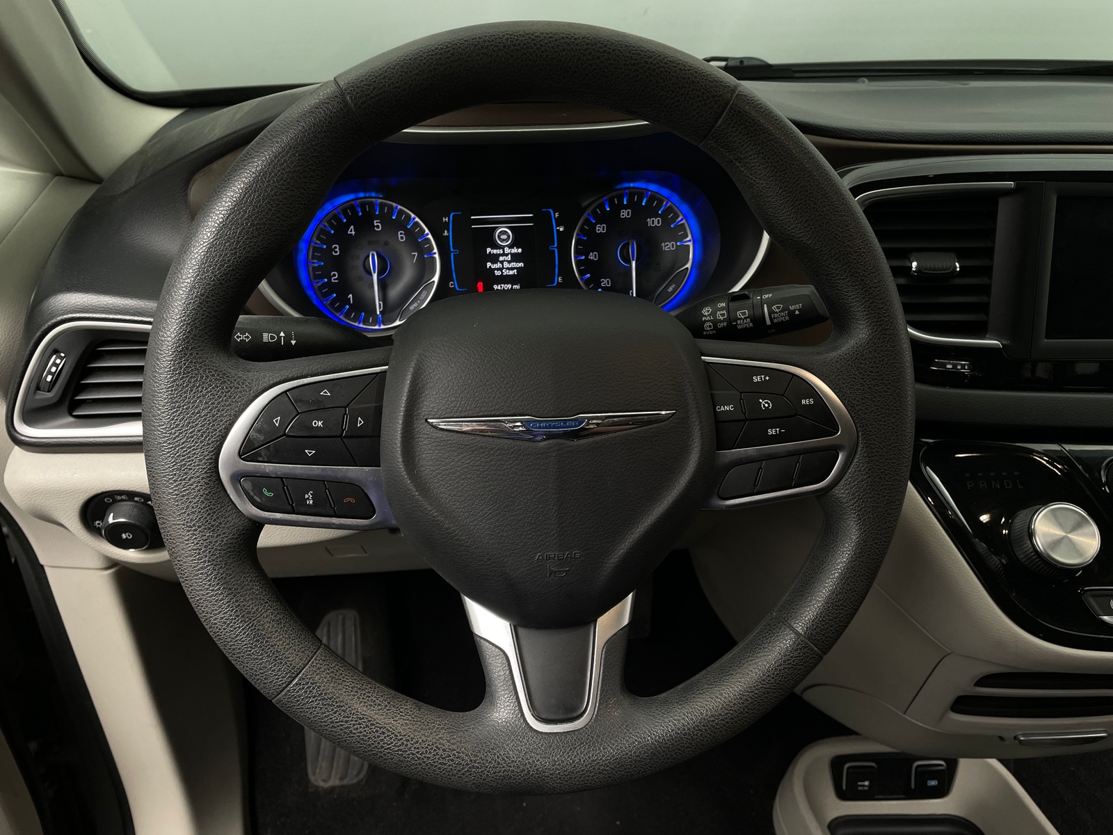 Thumbnail: 2018 Chrysler Pacifica - 5