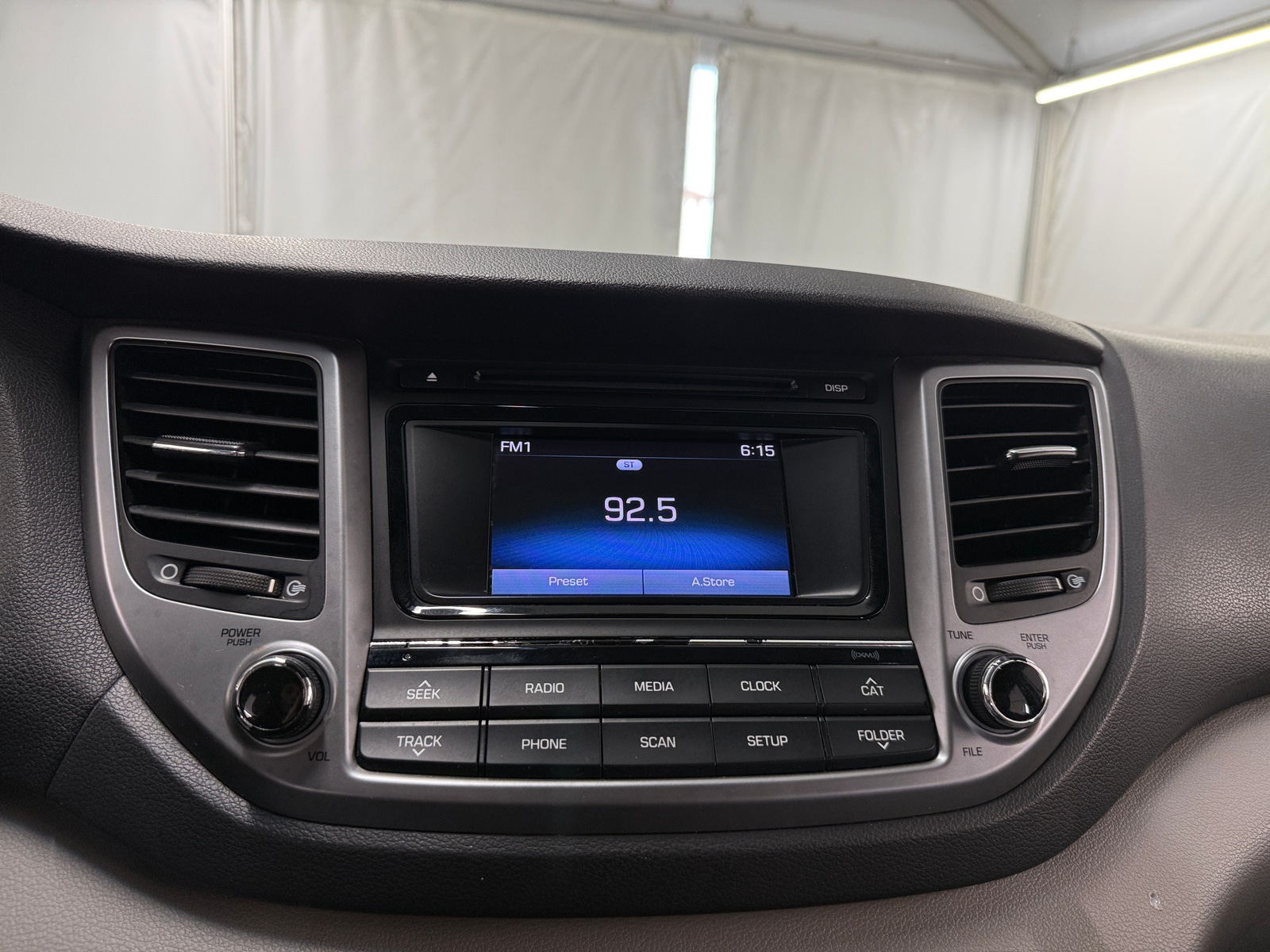 Thumbnail: 2017 Hyundai Tucson - 4