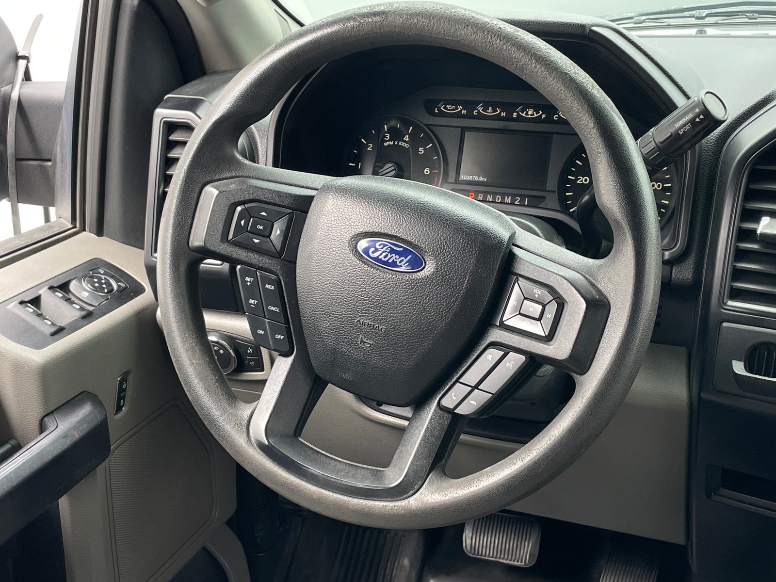 Thumbnail: 2016 Ford Econoline - 4