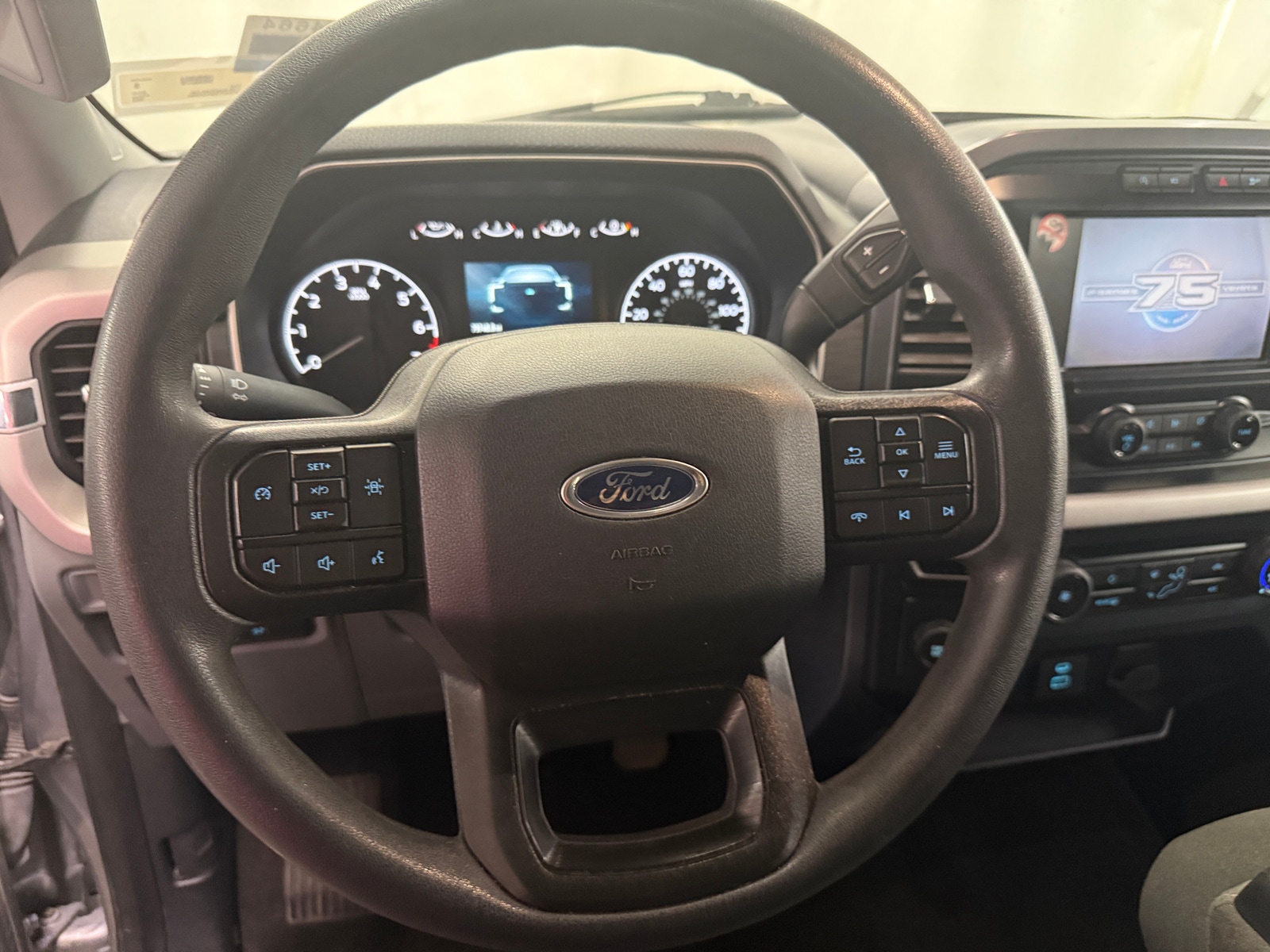 Thumbnail: 2023 Ford Econoline - 5