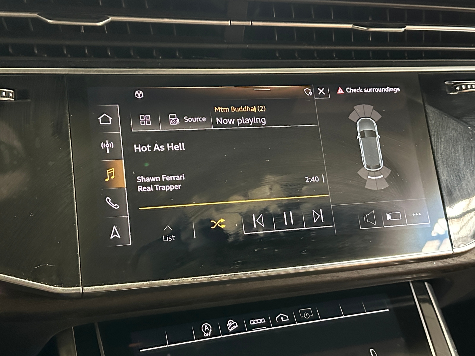 Thumbnail: 2021 Audi Q8 - 3