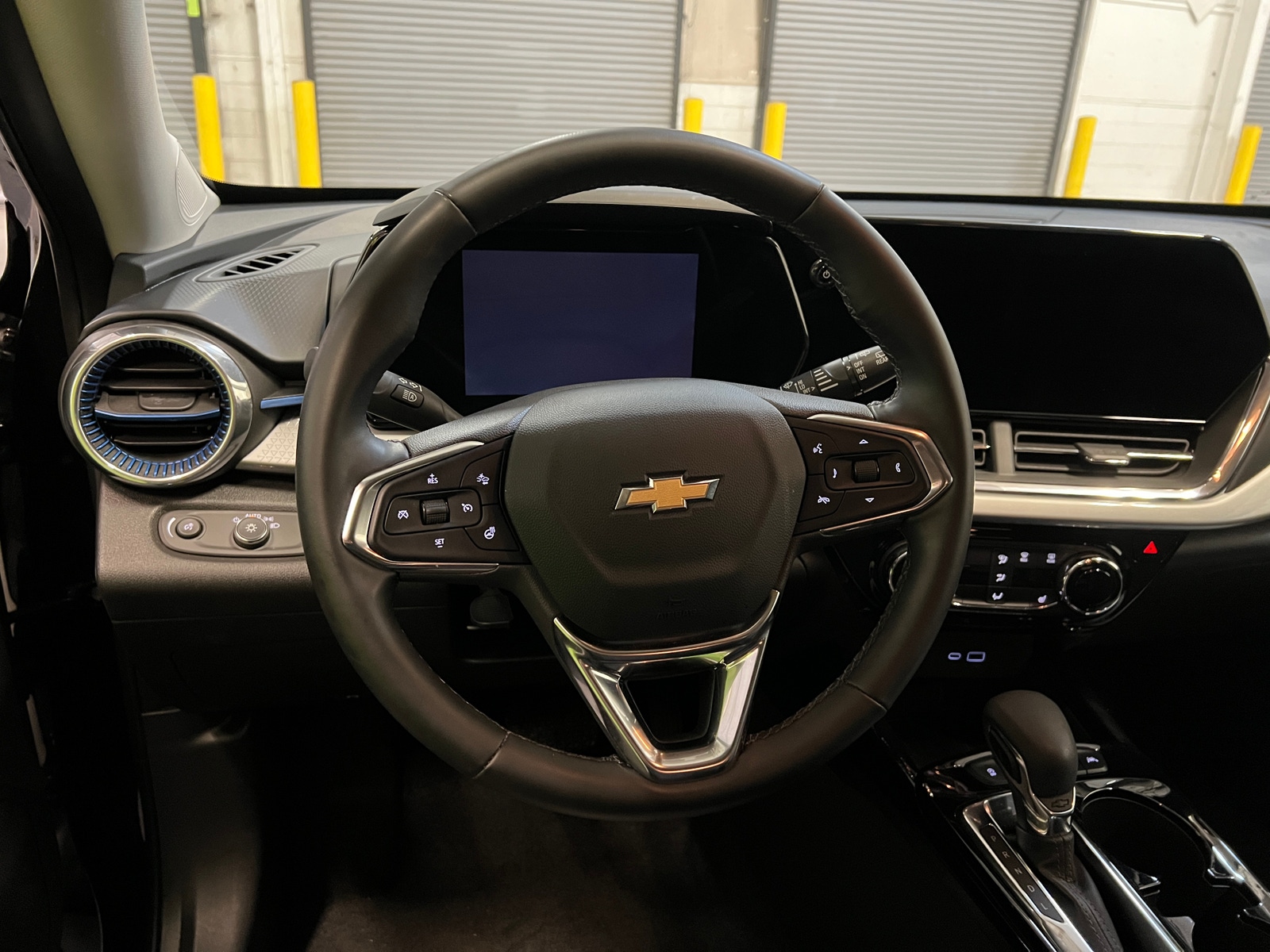 Thumbnail: 2025 Chevrolet Trax - 5