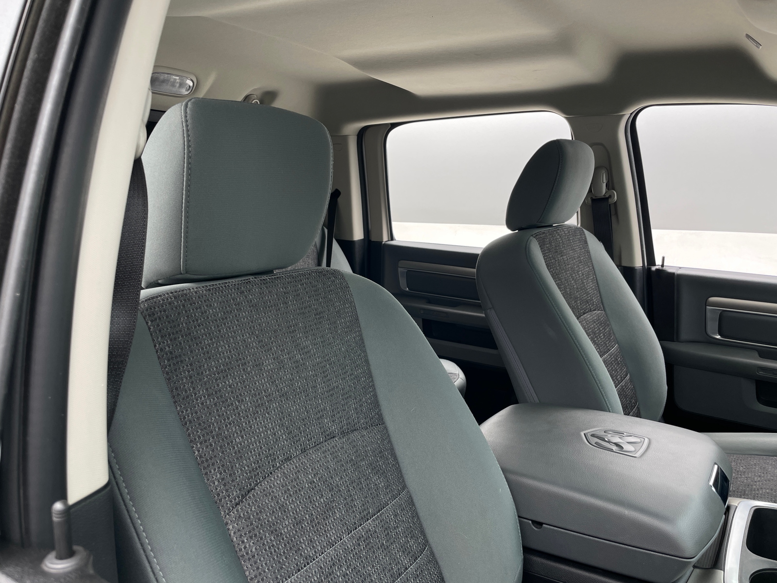 Thumbnail: 2019 RAM 1500 Classic - 2
