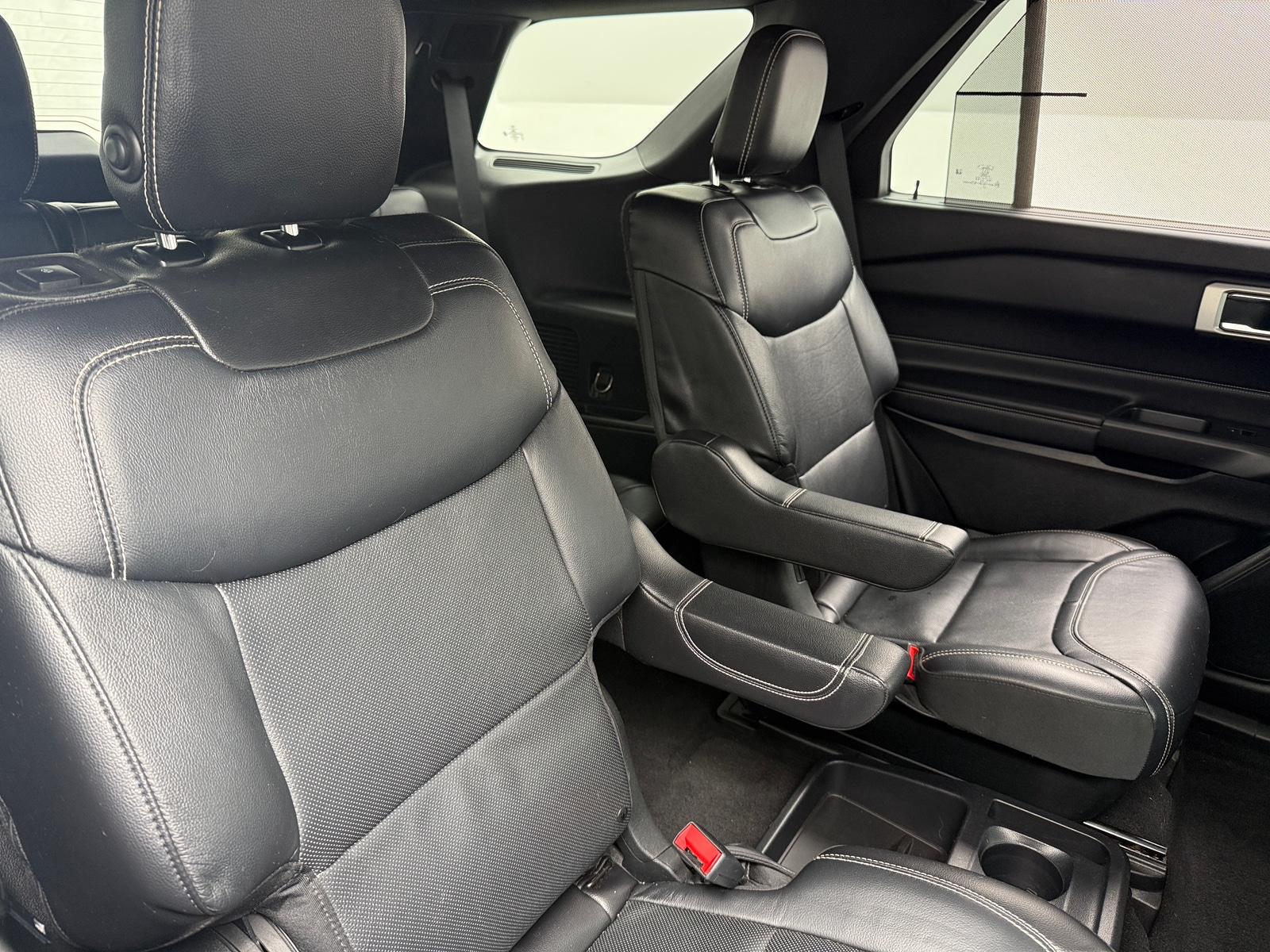 Thumbnail: 2020 Ford Explorer - 5