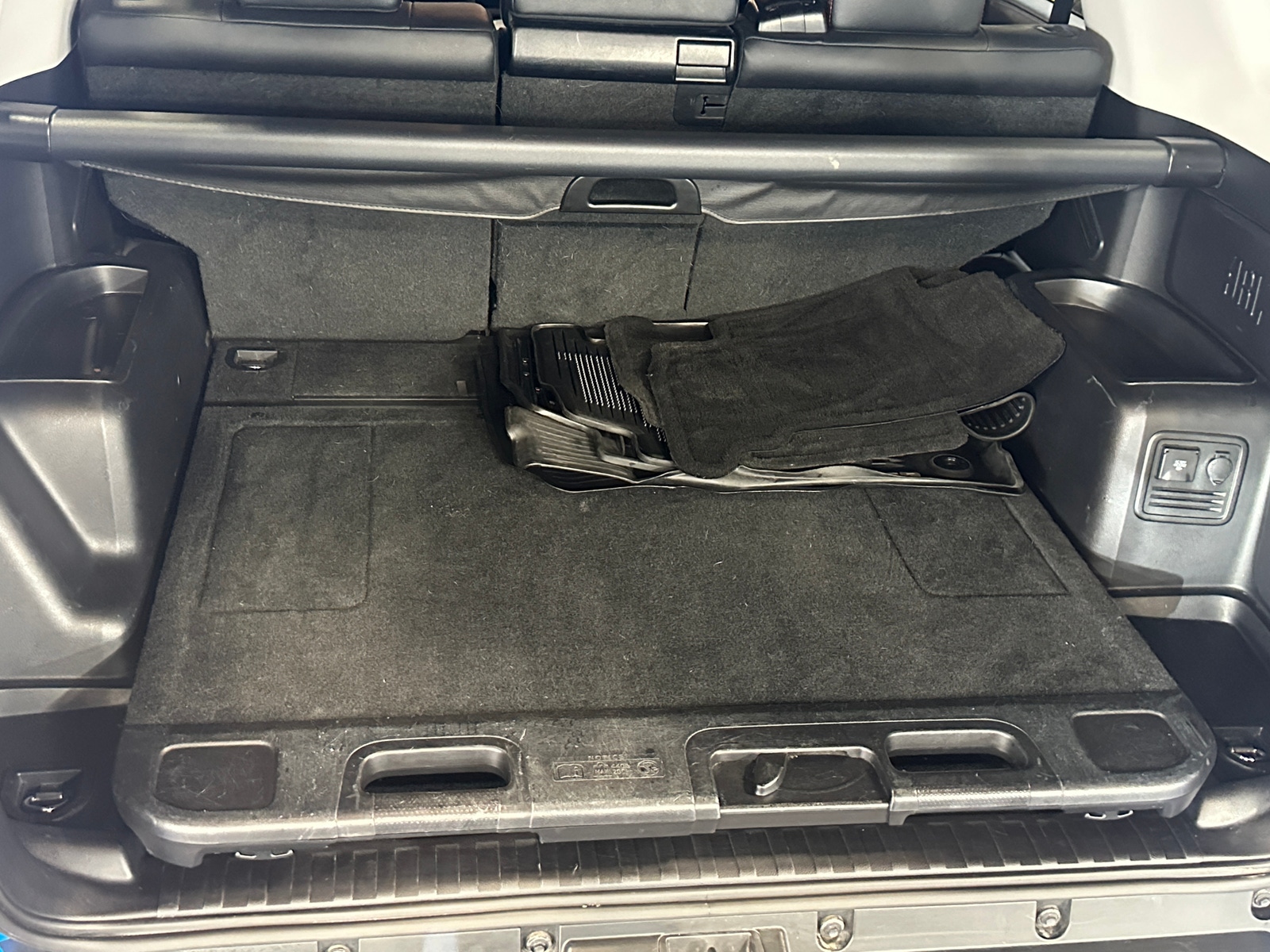 Thumbnail: 2019 Toyota 4Runner - 6