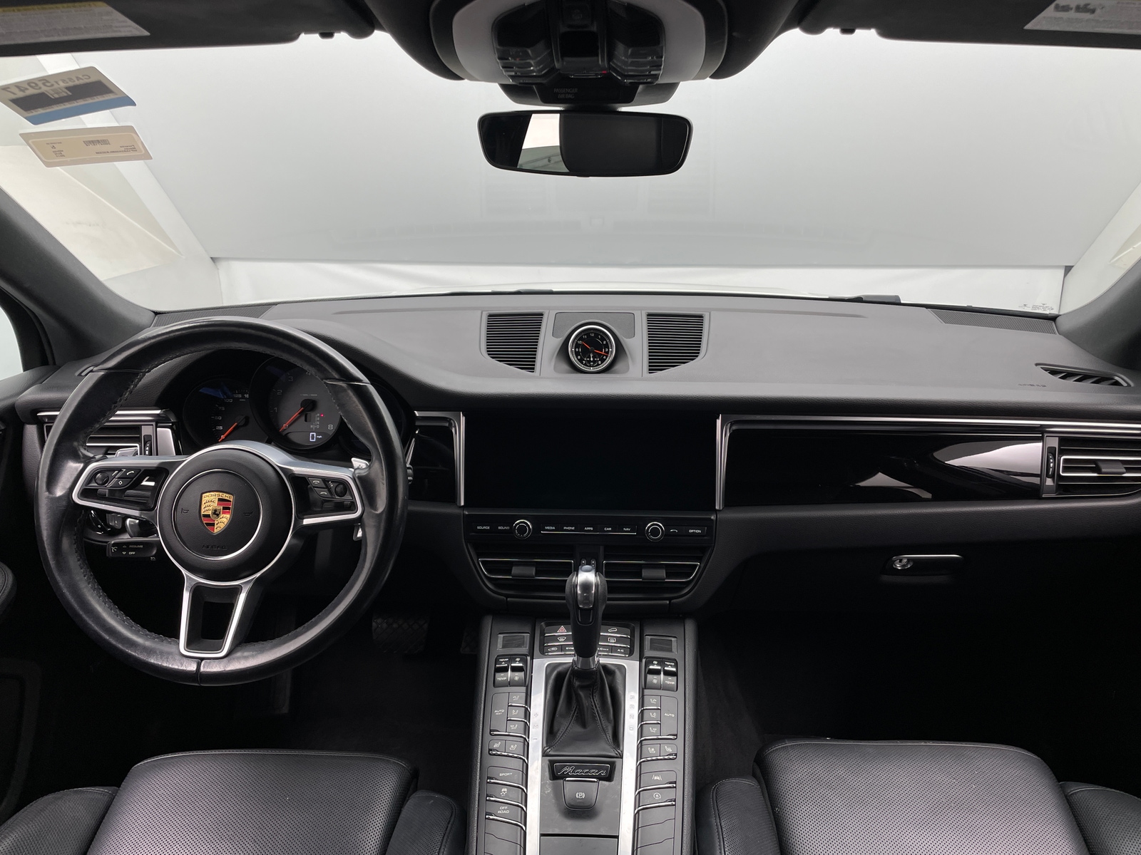 Thumbnail: 2021 Porsche Macan - 2