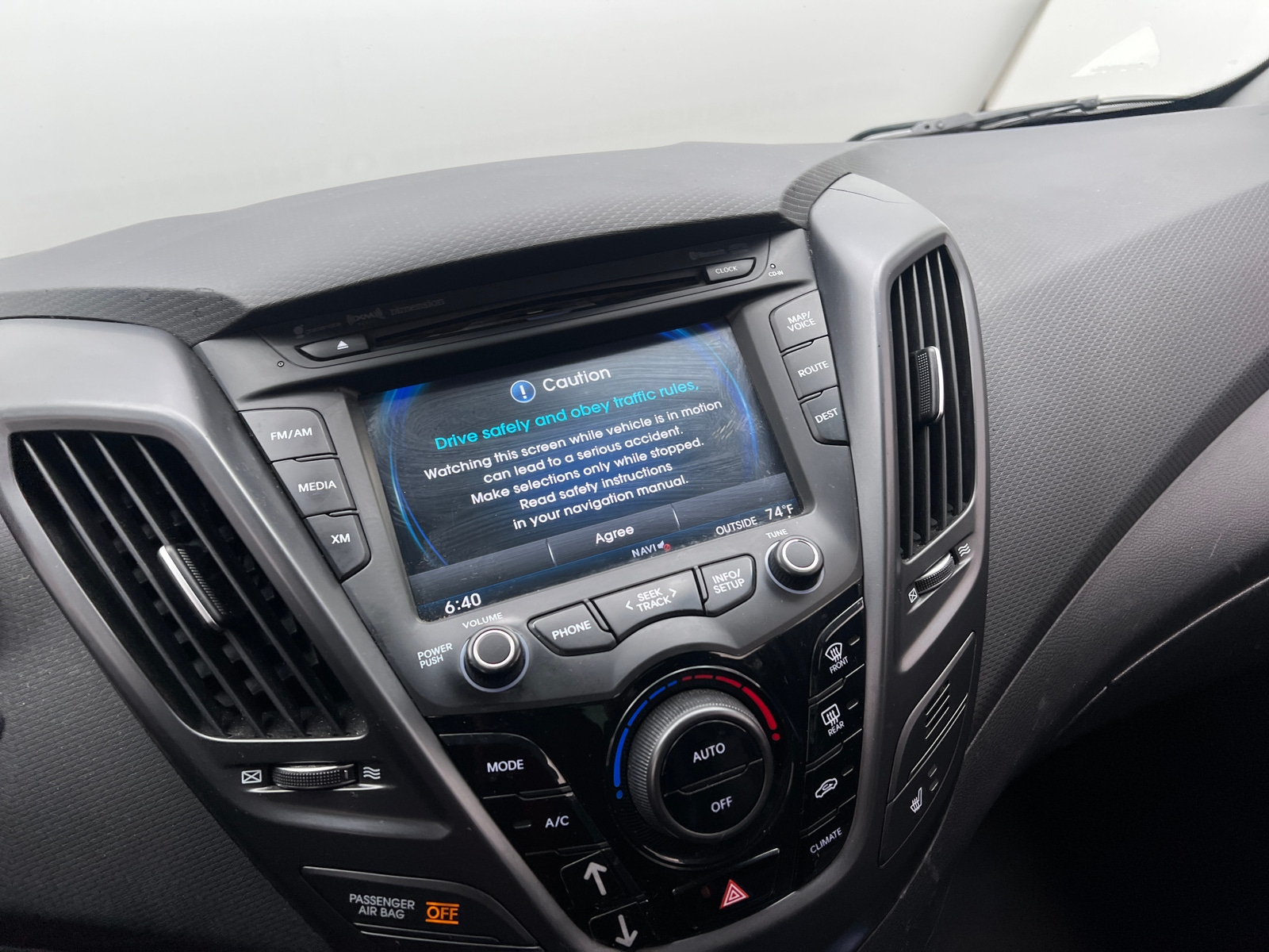 Thumbnail: 2014 Hyundai Veloster - 3