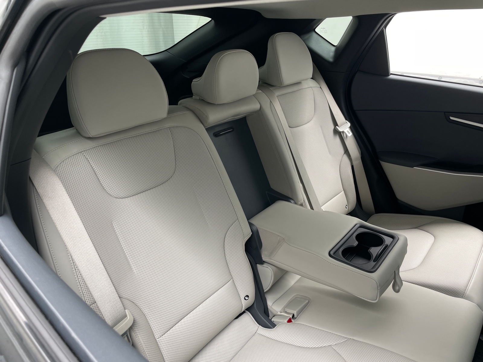 Thumbnail: 2022 Kia EV6 - 5