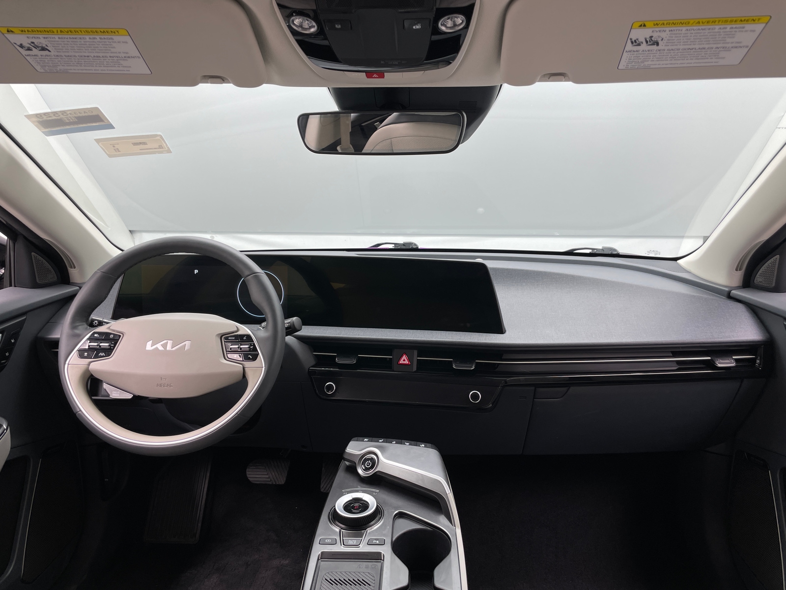 Thumbnail: 2022 Kia EV6 - 2