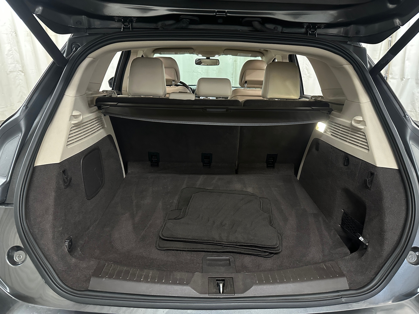 Thumbnail: 2017 Lincoln MKC - 6