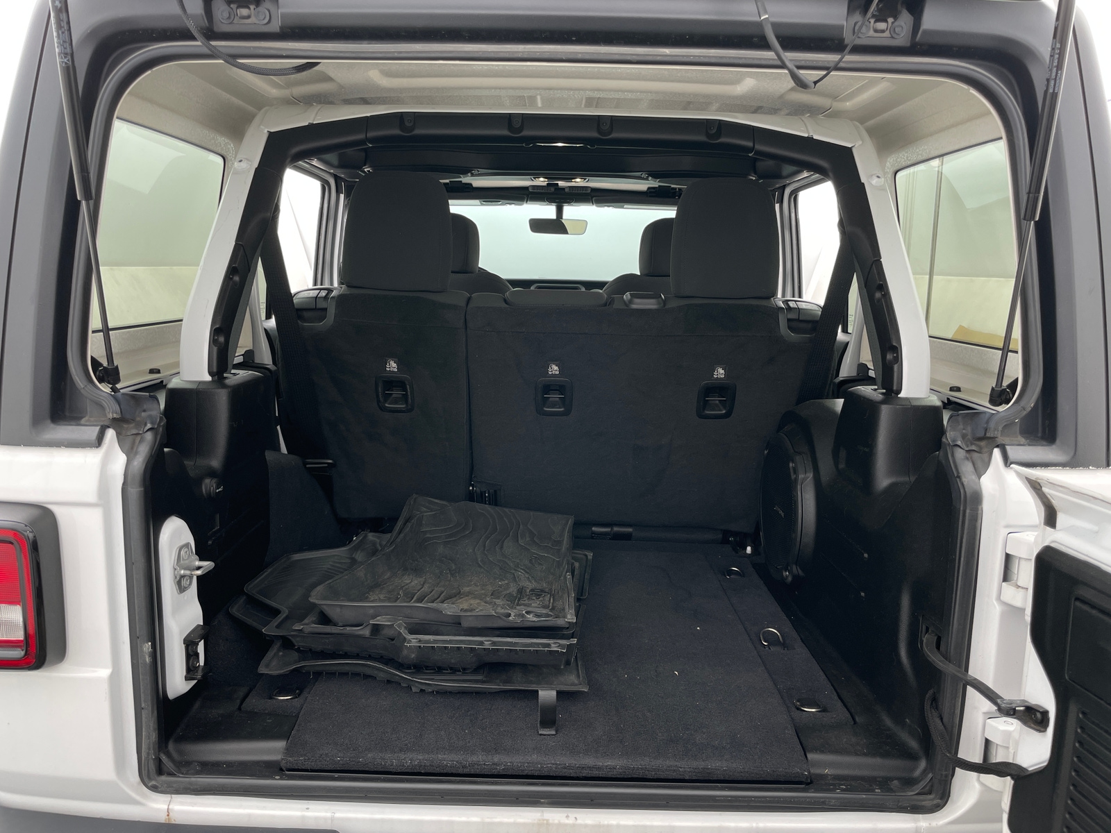 Thumbnail: 2019 Jeep Wrangler - 7