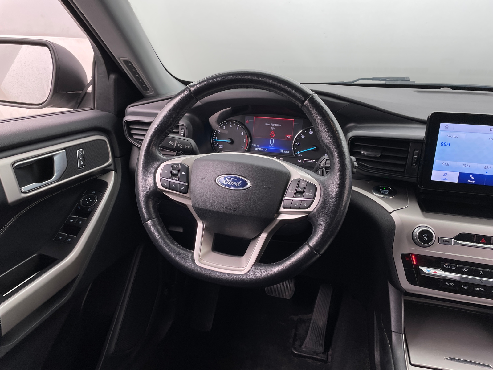 Thumbnail: 2021 Ford Explorer - 5