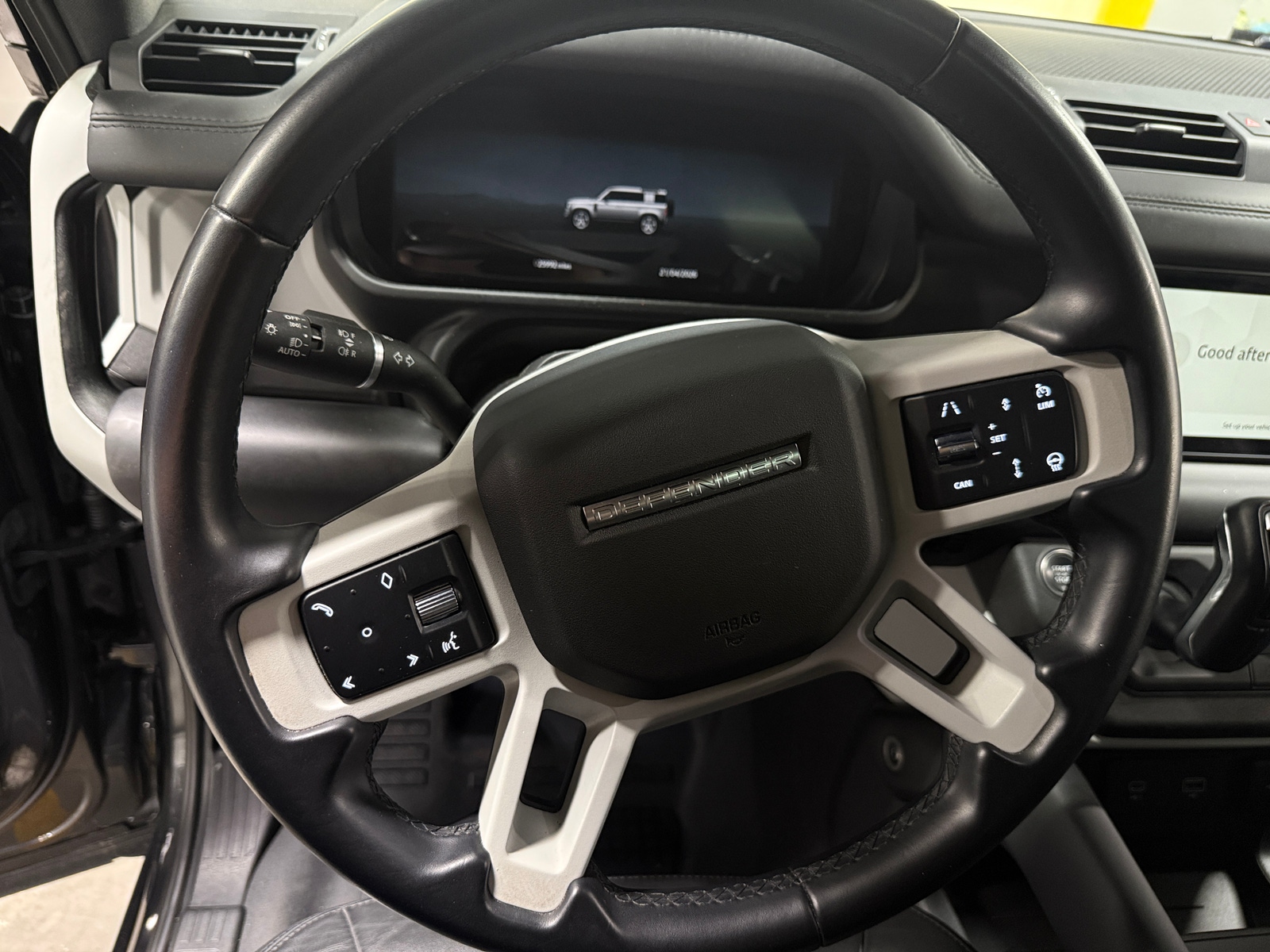 Thumbnail: 2024 Land Rover Defender - 4