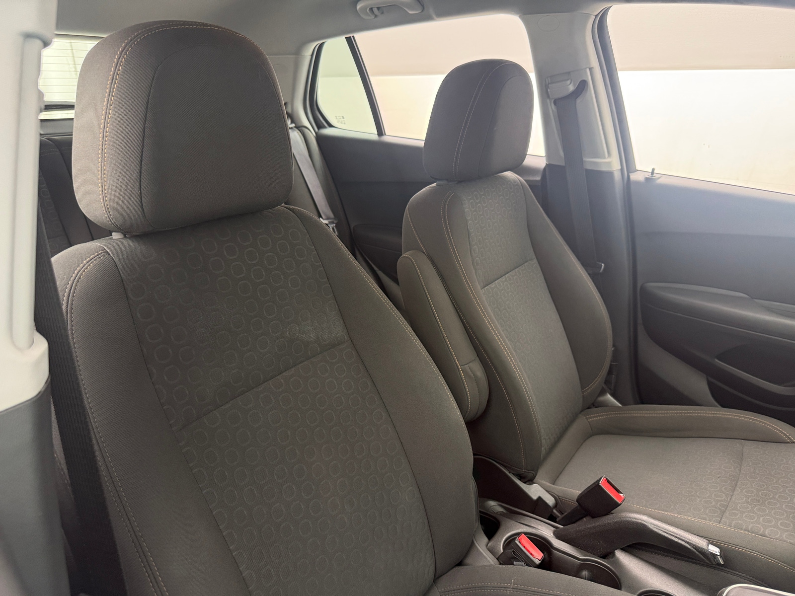 Thumbnail: 2017 Chevrolet Trax - 2