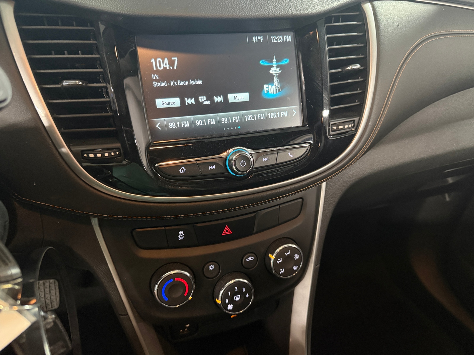 Thumbnail: 2017 Chevrolet Trax - 4