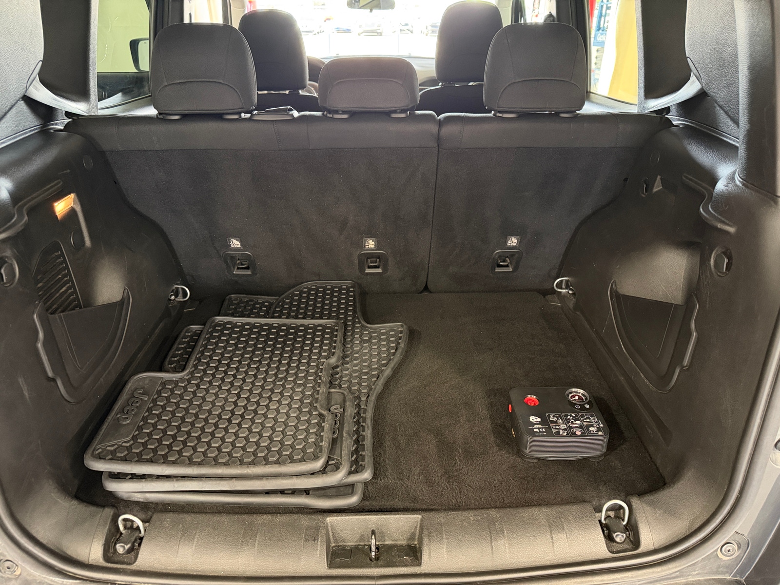 Thumbnail: 2023 Jeep Renegade - 7