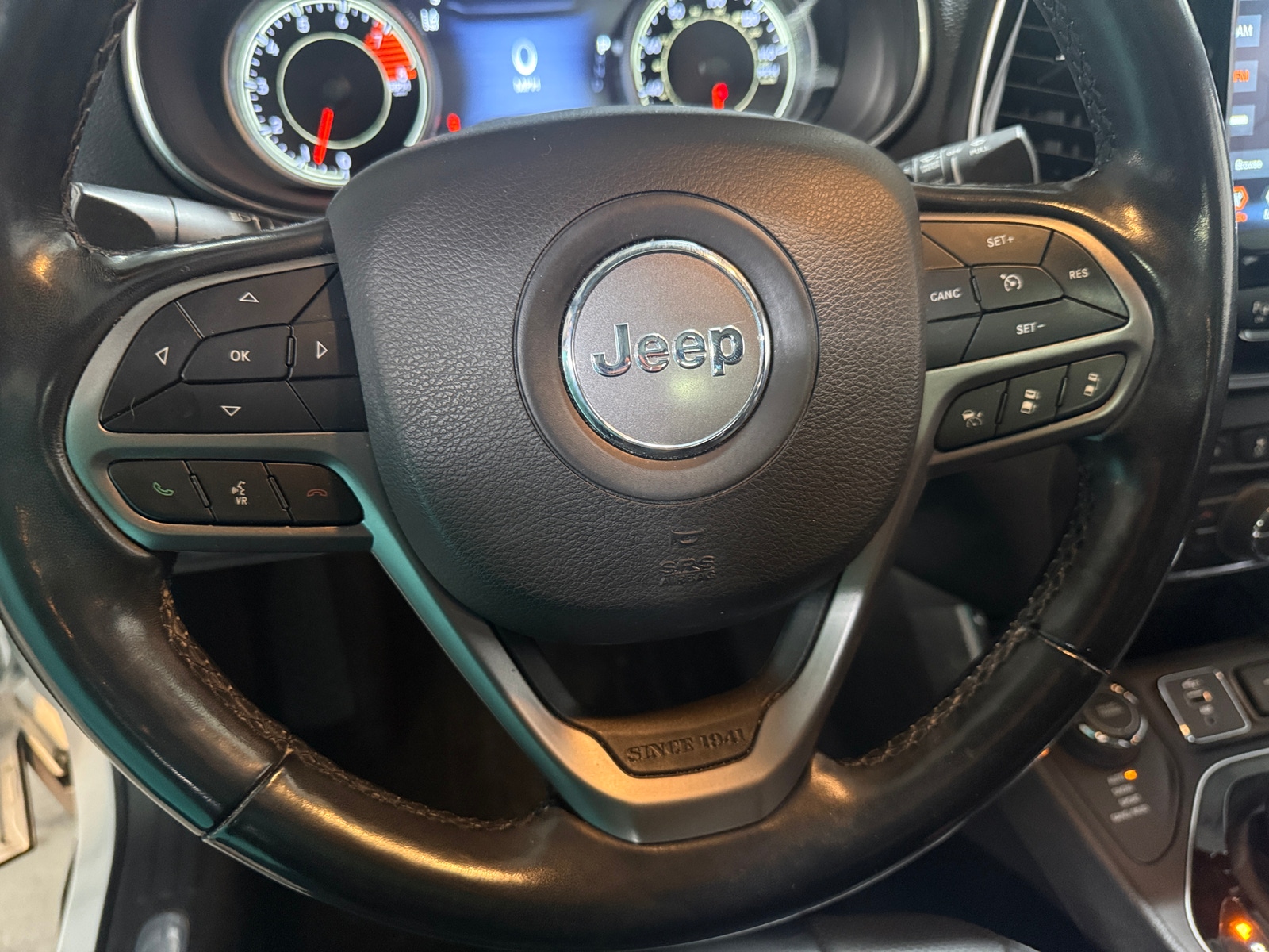 Thumbnail: 2021 Jeep Cherokee - 4