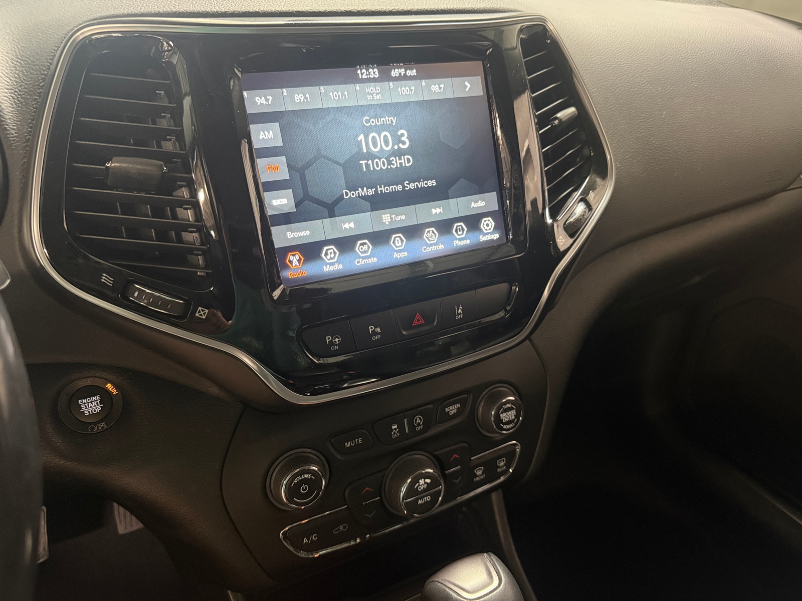 Thumbnail: 2021 Jeep Cherokee - 3