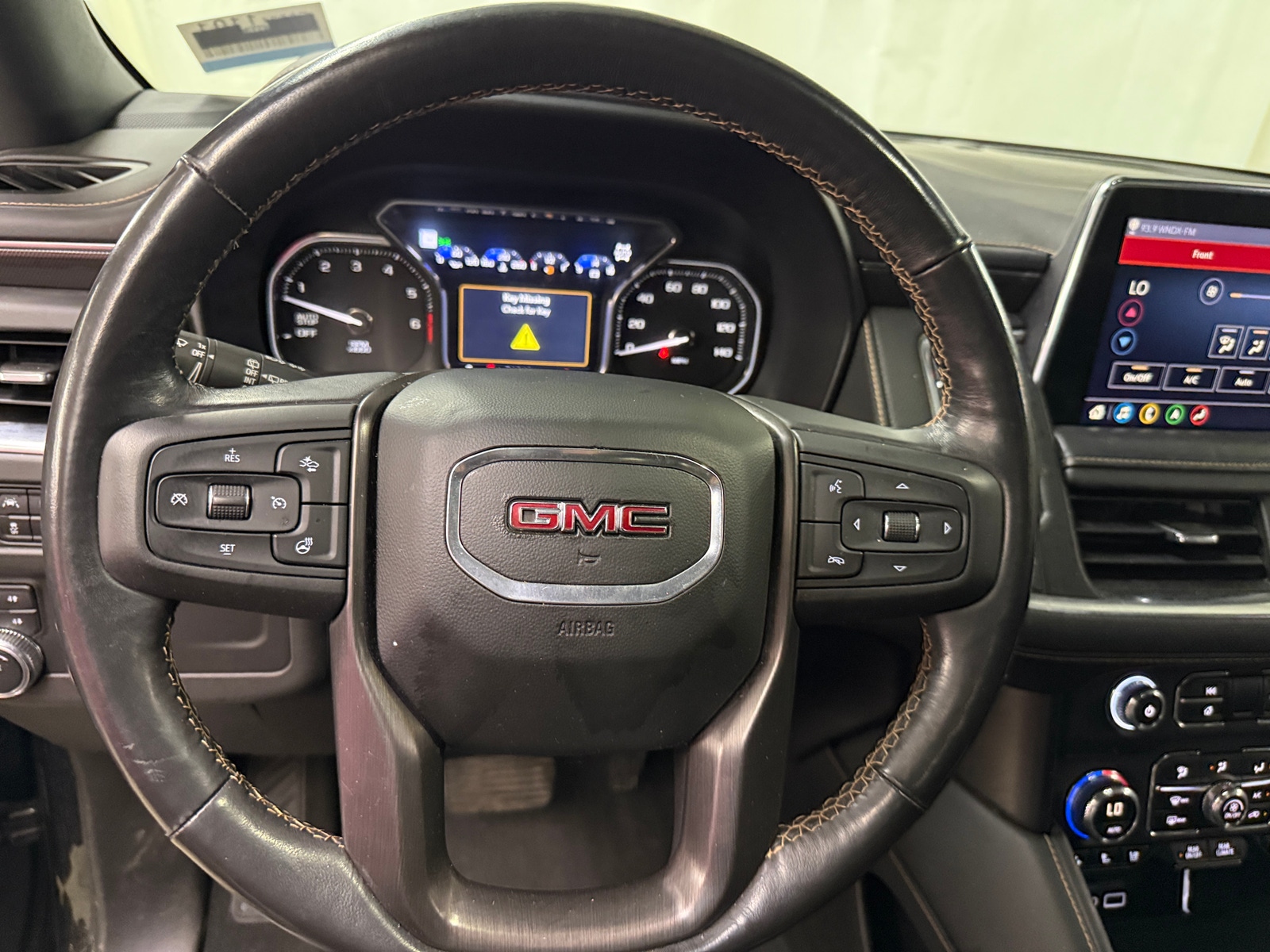 Thumbnail: 2021 GMC Yukon XL - 4