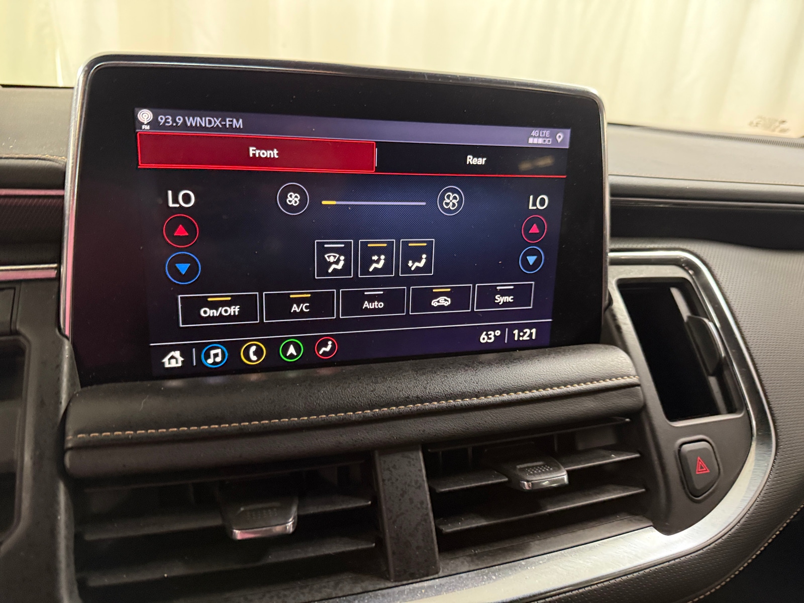 Thumbnail: 2021 GMC Yukon XL - 3