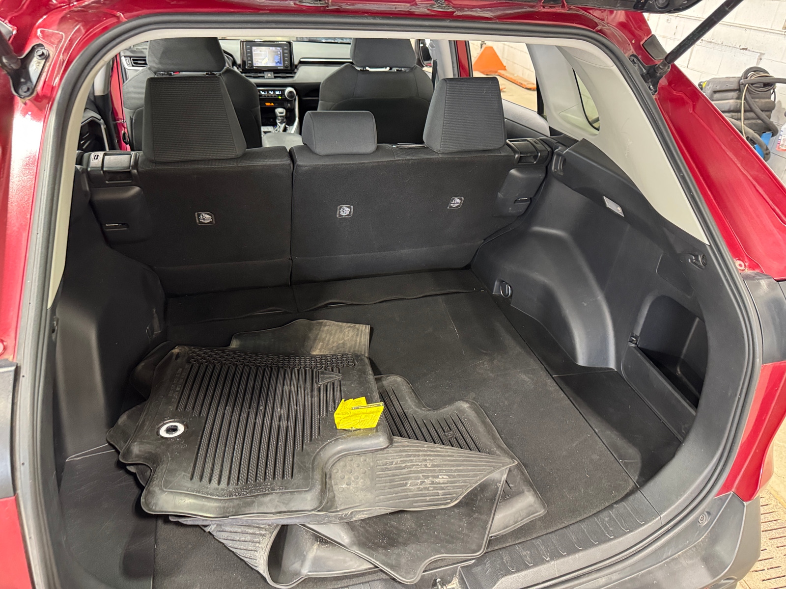 Thumbnail: 2021 Toyota RAV4 - 7