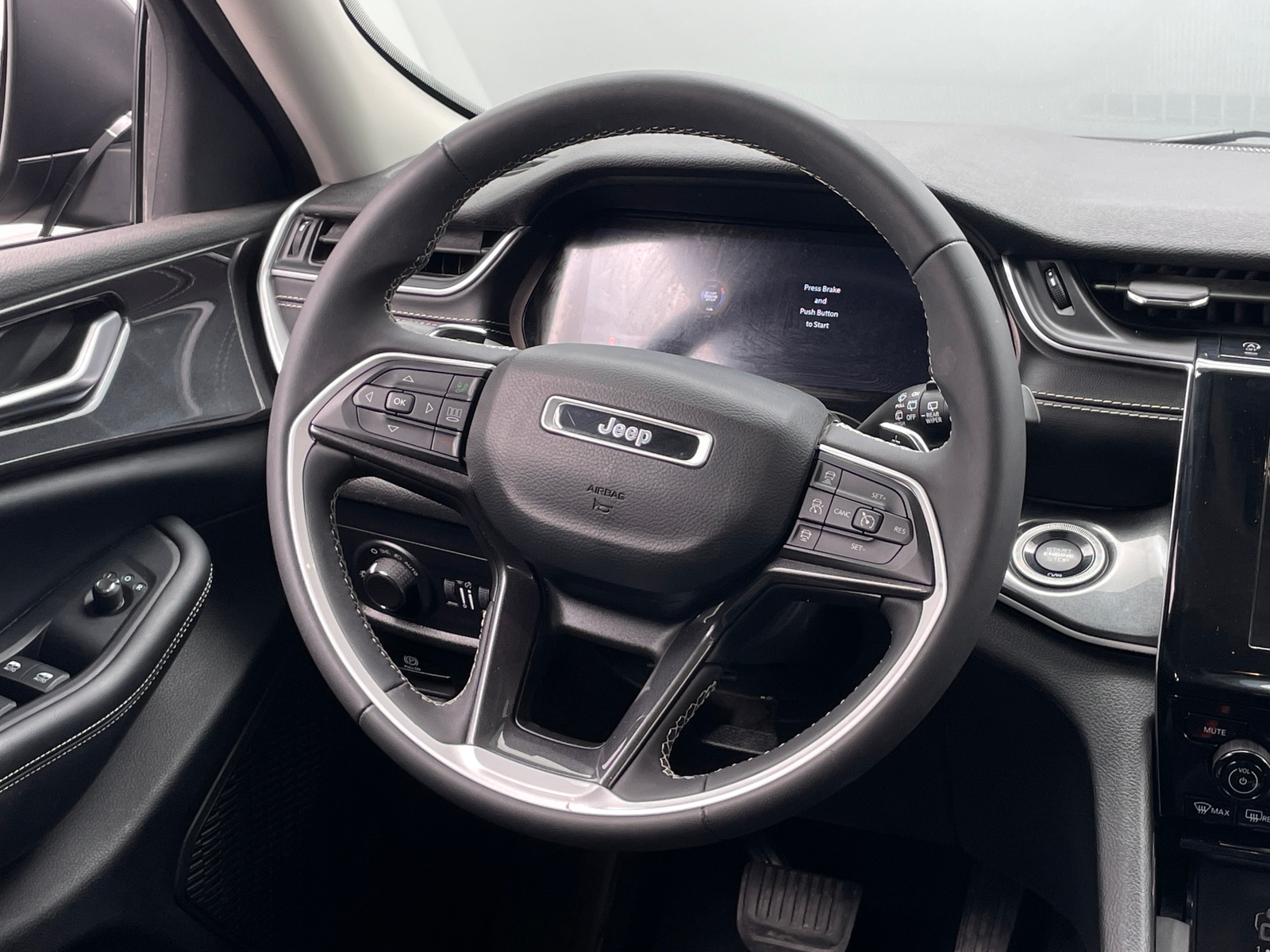 Thumbnail: 2023 Jeep Grand Cherokee - 5