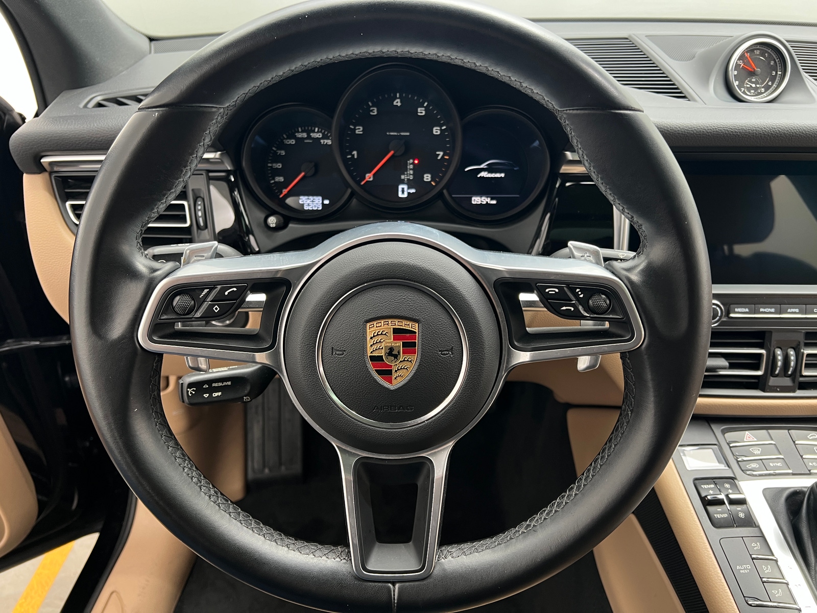 Thumbnail: 2021 Porsche Macan - 4