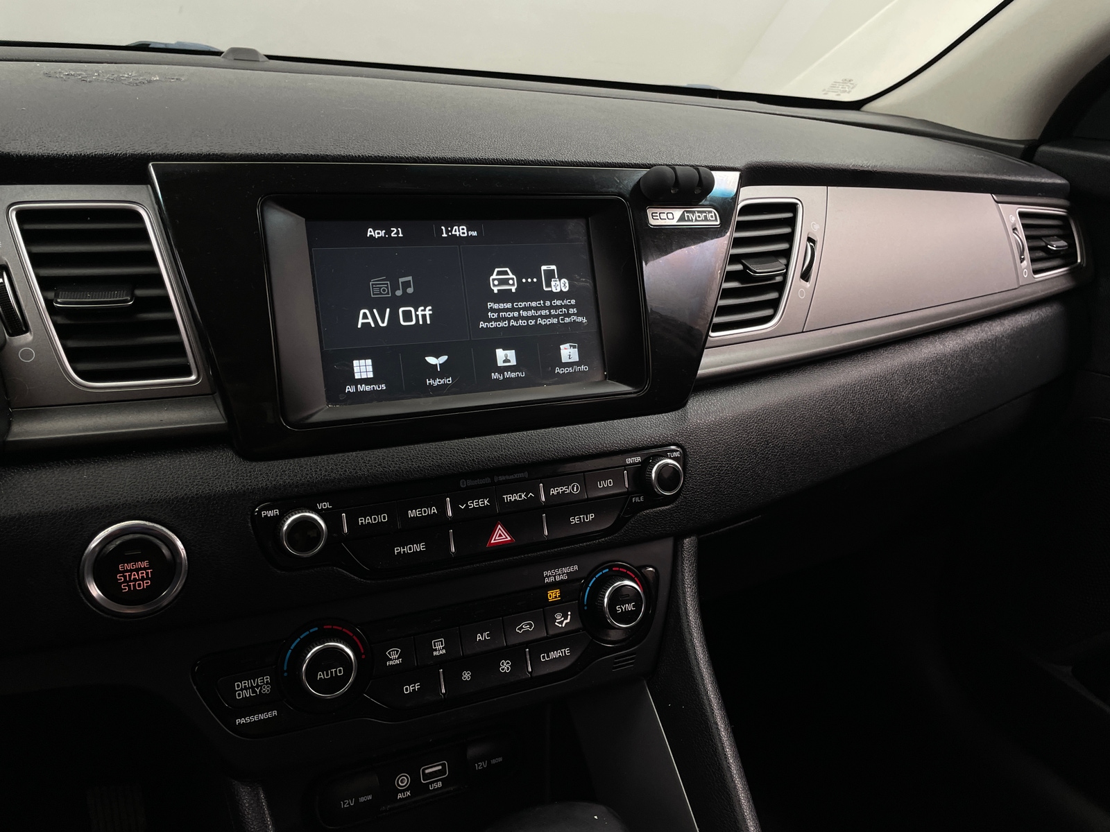 Thumbnail: 2019 Kia Niro - 4