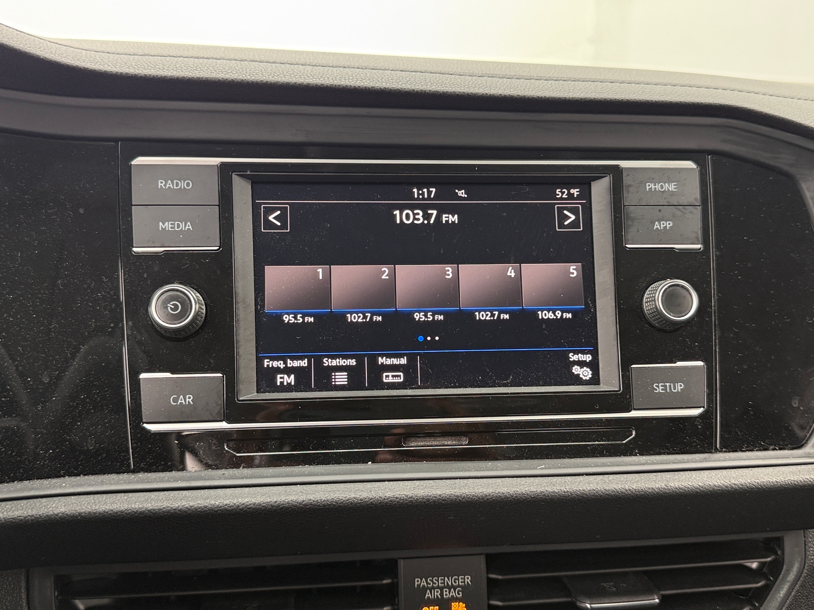 Thumbnail: 2019 Volkswagen Jetta - 3