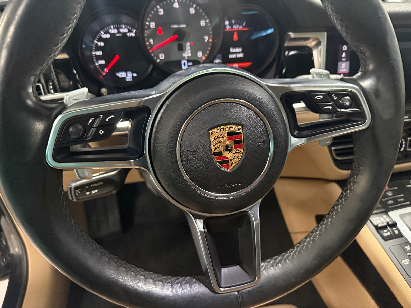 Thumbnail: 2019 Porsche Macan - 4