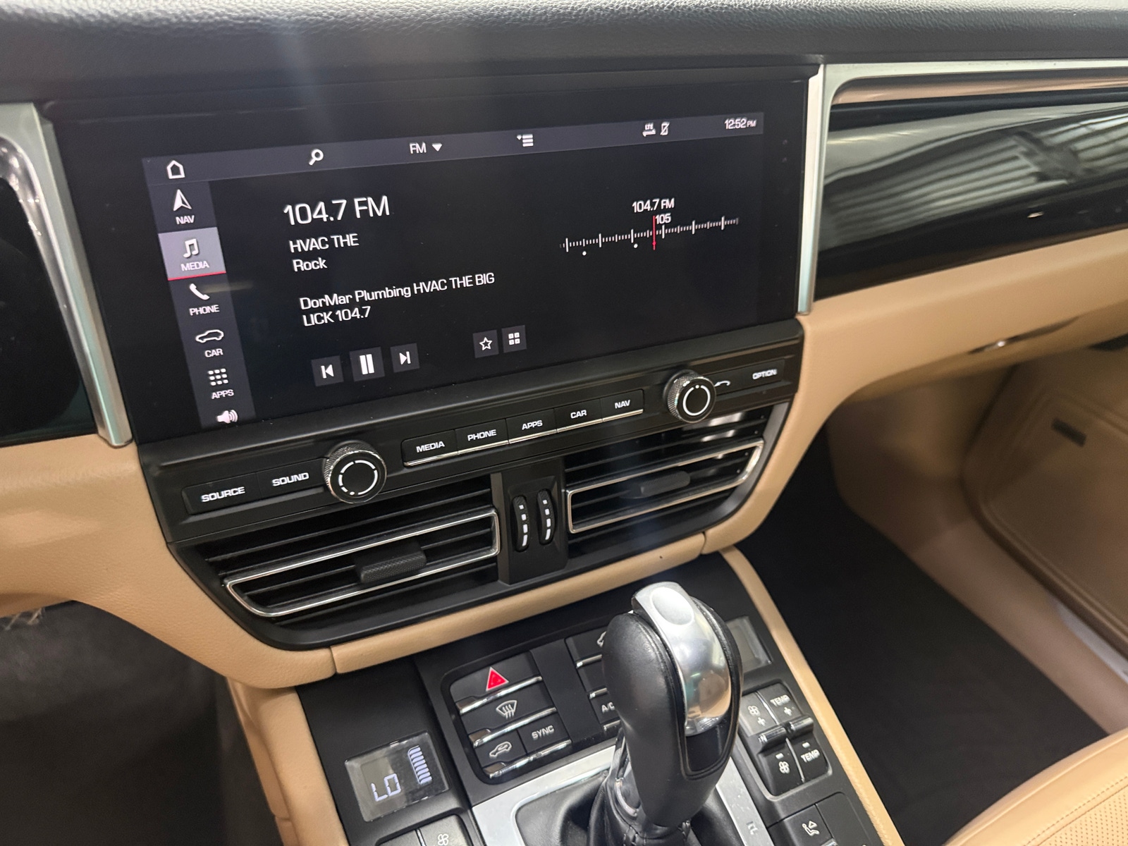 Thumbnail: 2019 Porsche Macan - 3