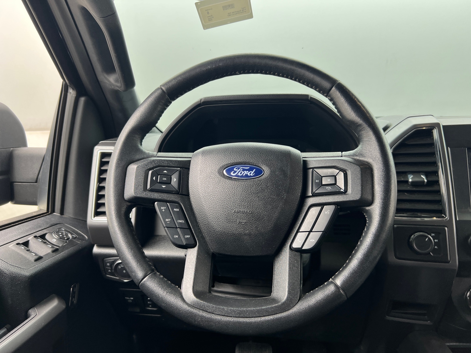 Thumbnail: 2020 Ford Econoline - 5