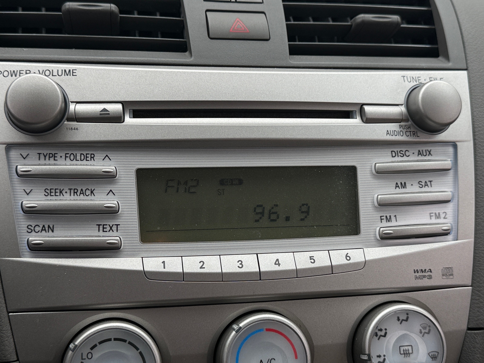 Thumbnail: 2011 Toyota Camry - 4