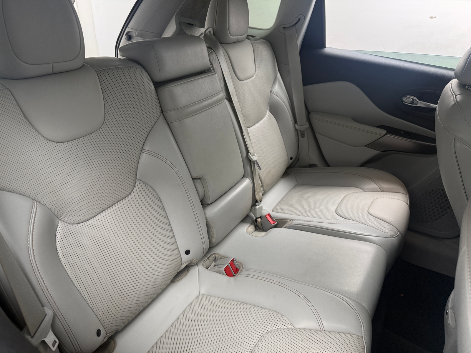 Thumbnail: 2019 Jeep Cherokee - 5