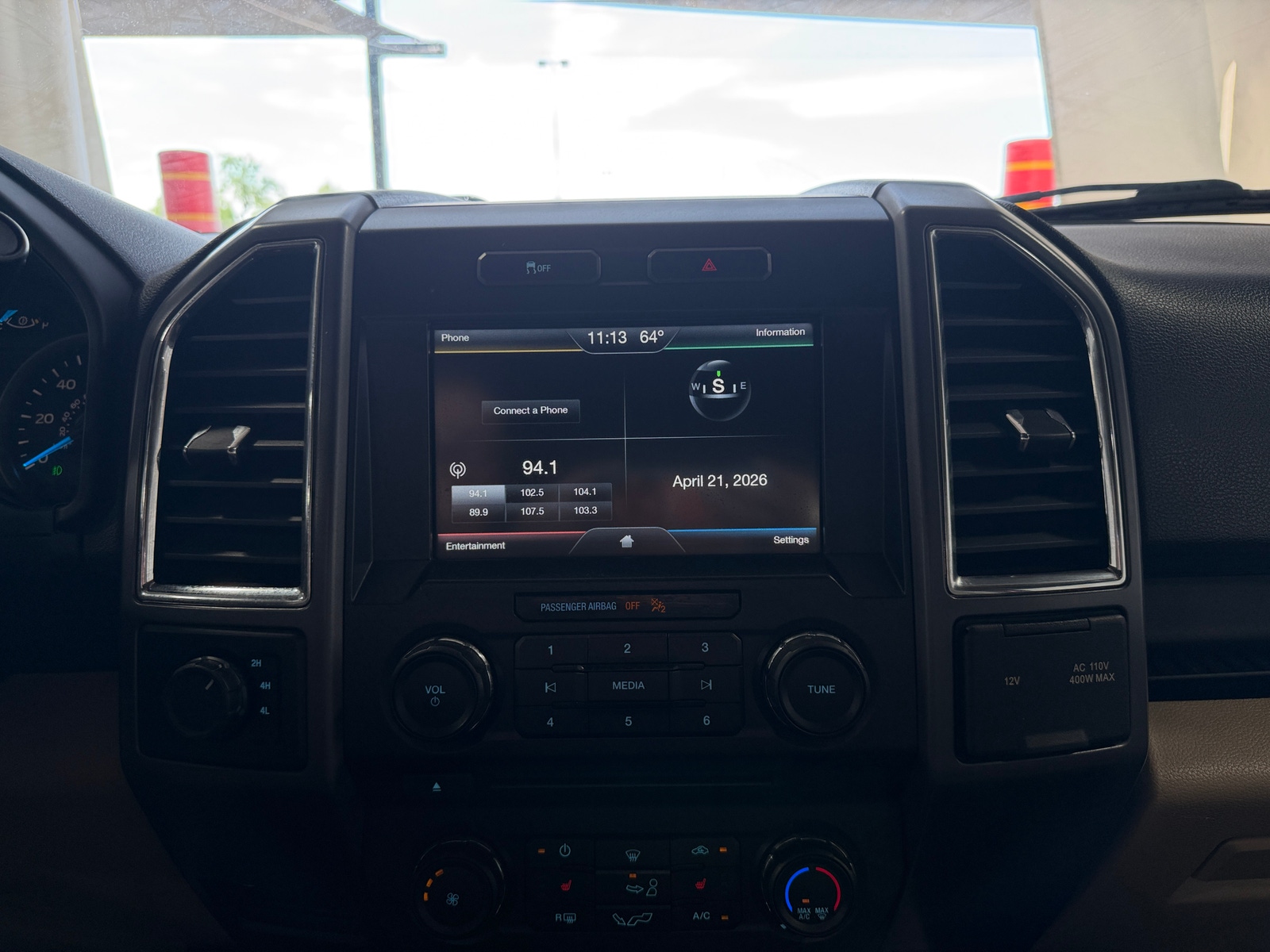 Thumbnail: 2015 Ford Econoline - 4