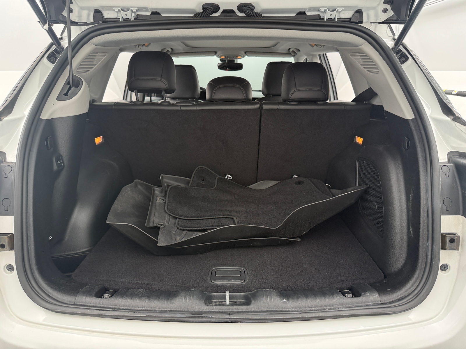 Thumbnail: 2022 Jeep Compass - 6