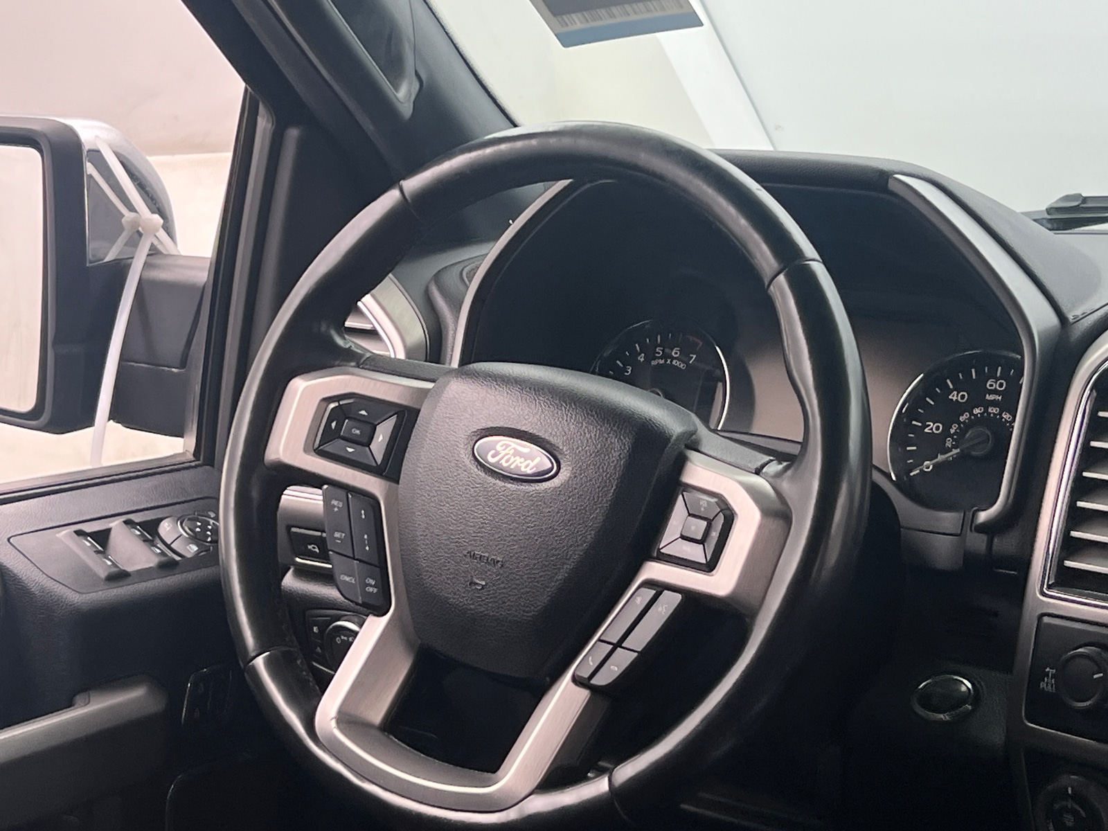 Thumbnail: 2018 Ford Econoline - 4