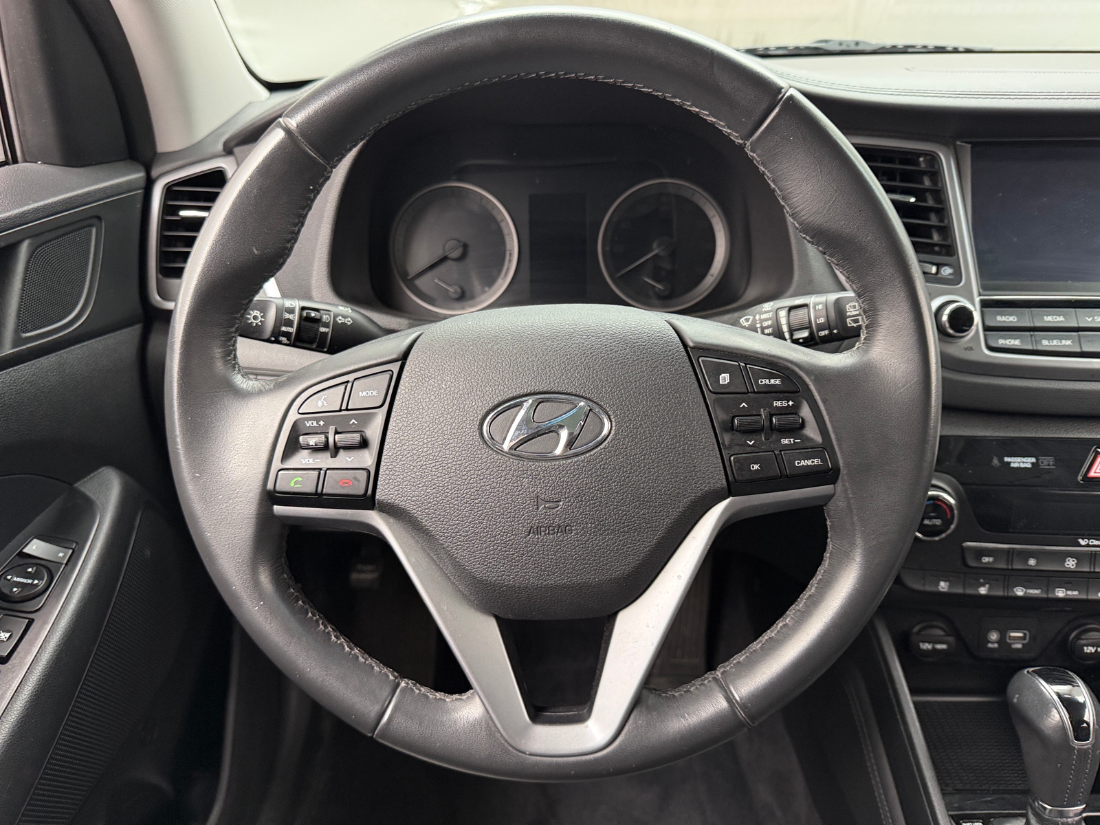 Thumbnail: 2016 Hyundai Tucson - 4