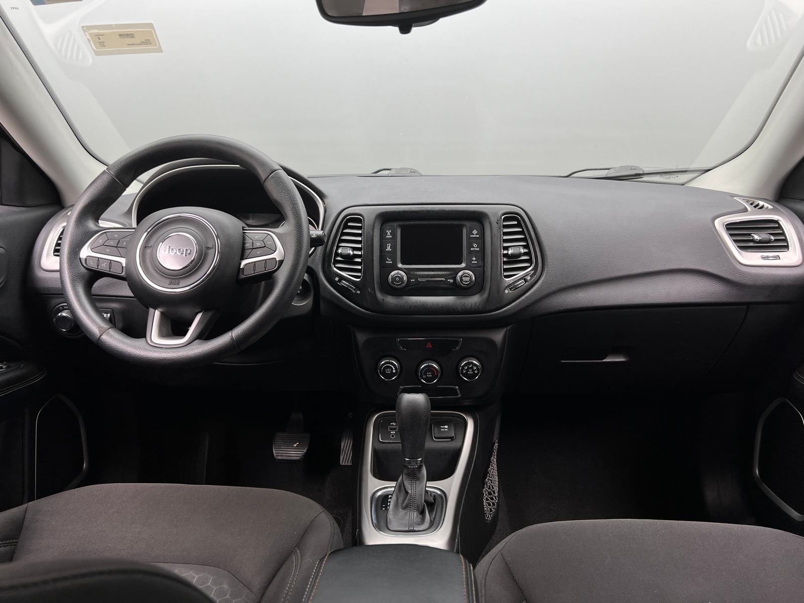 Thumbnail: 2017 Jeep Compass - 3