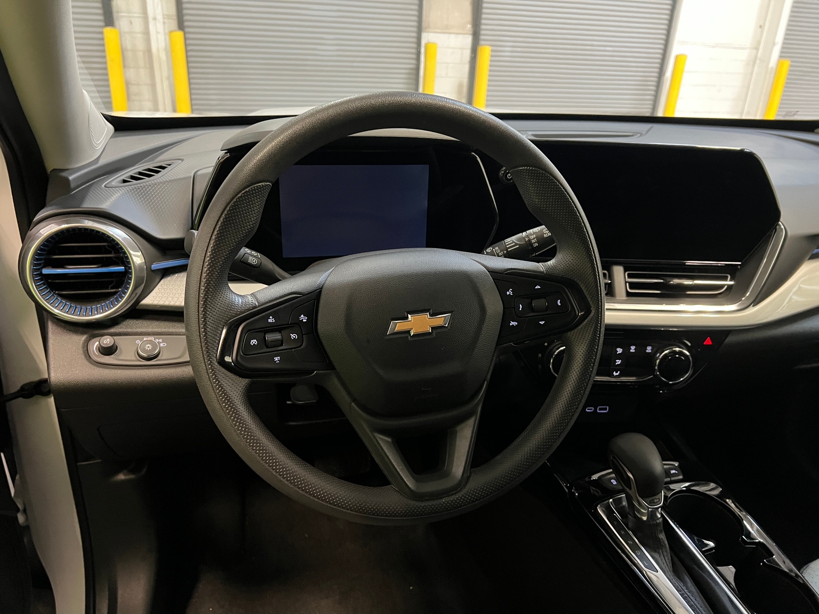 Thumbnail: 2025 Chevrolet Trax - 5