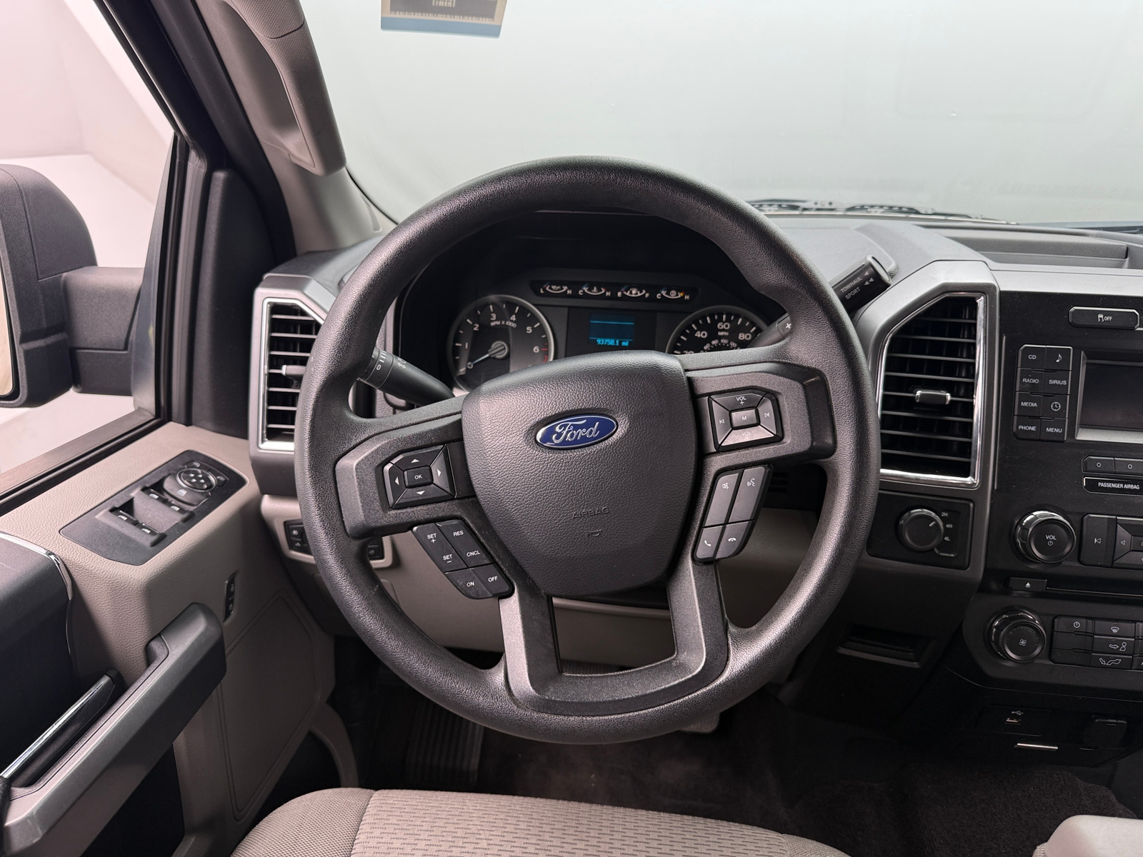 Thumbnail: 2017 Ford Econoline - 5