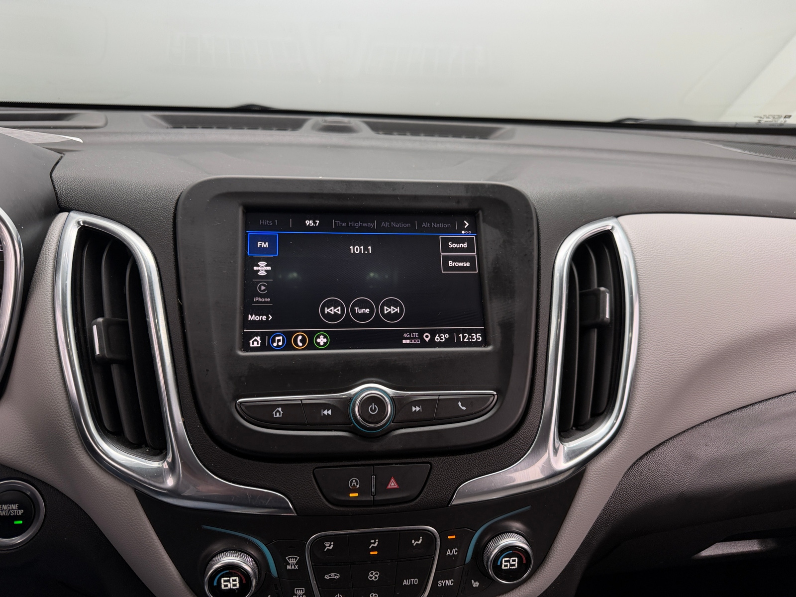 Thumbnail: 2024 Chevrolet Equinox - 4