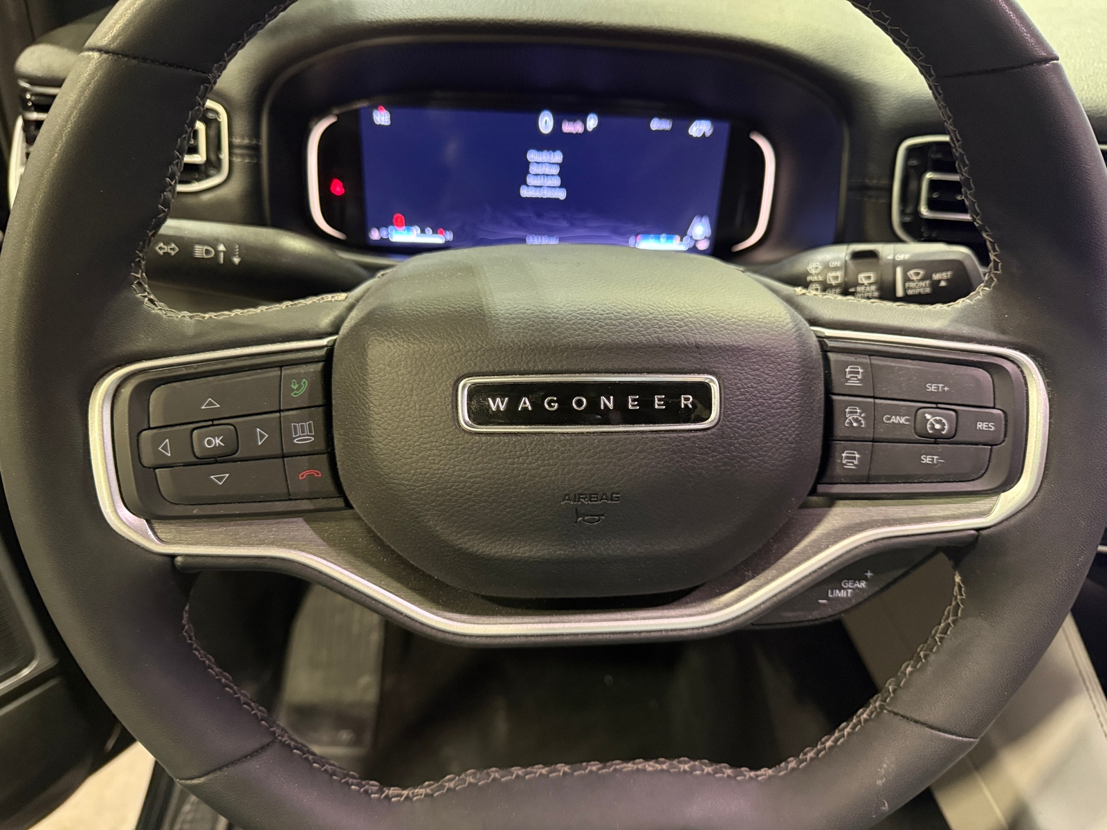 Thumbnail: 2025 Jeep Wagoneer - 4