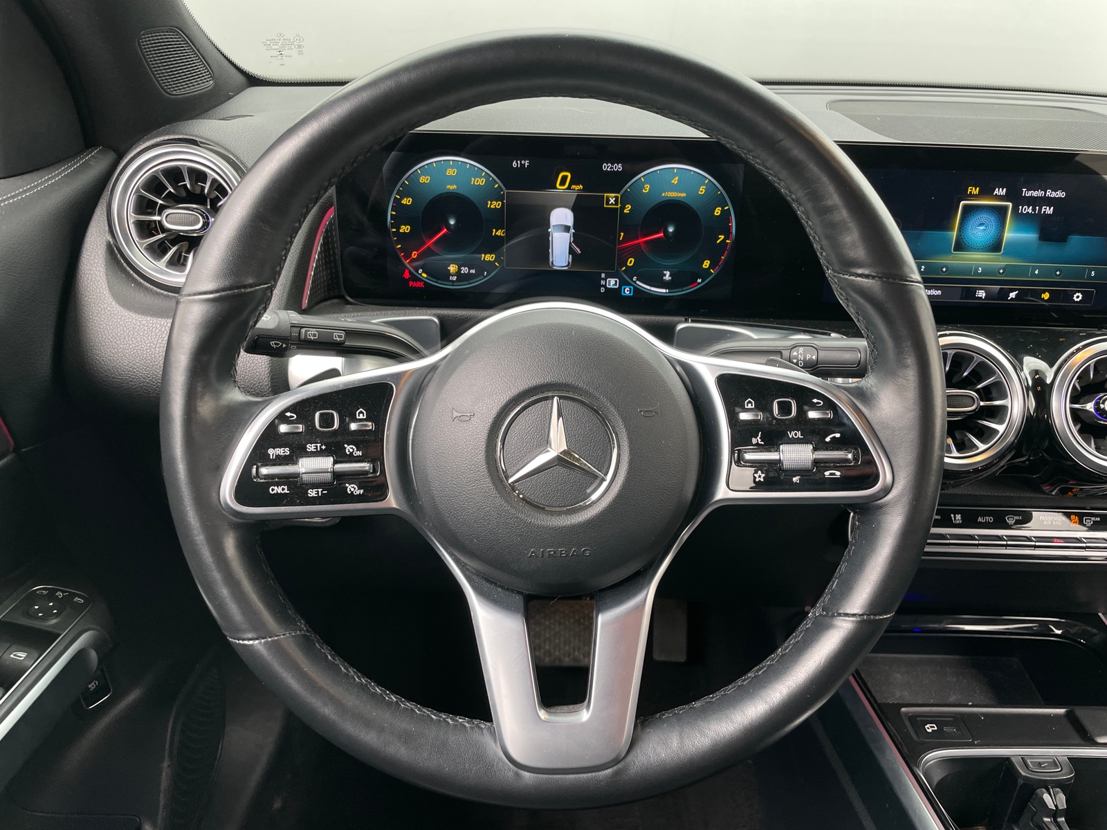 Thumbnail: 2022 Mercedes-Benz GLB - 4
