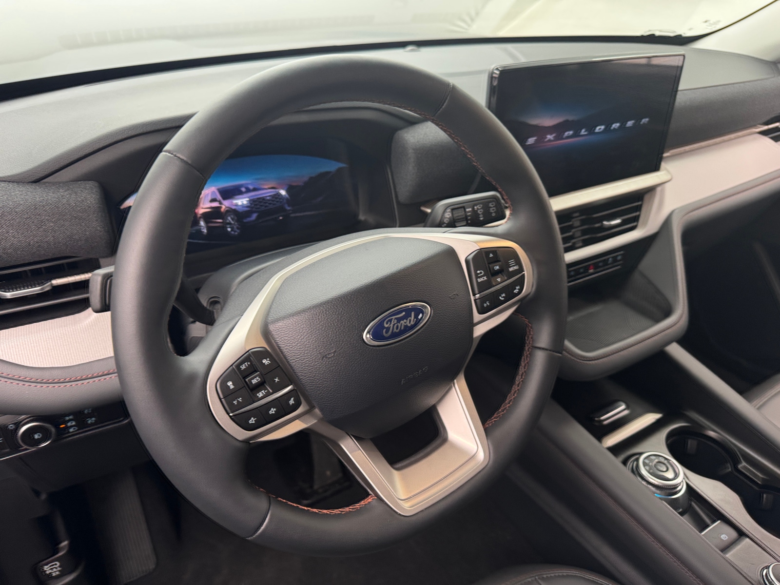 Thumbnail: 2025 Ford Explorer - 5