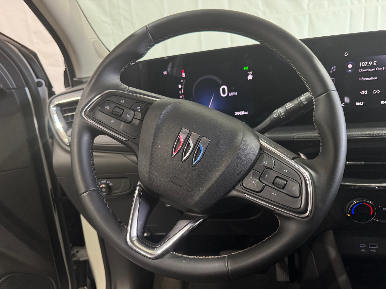 Thumbnail: 2025 Buick Encore GX - 4