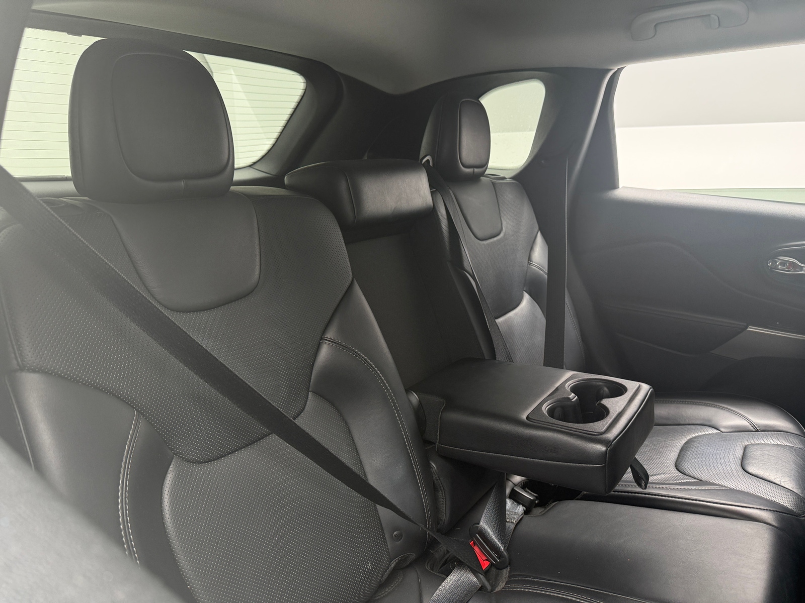 Thumbnail: 2019 Jeep Cherokee - 5