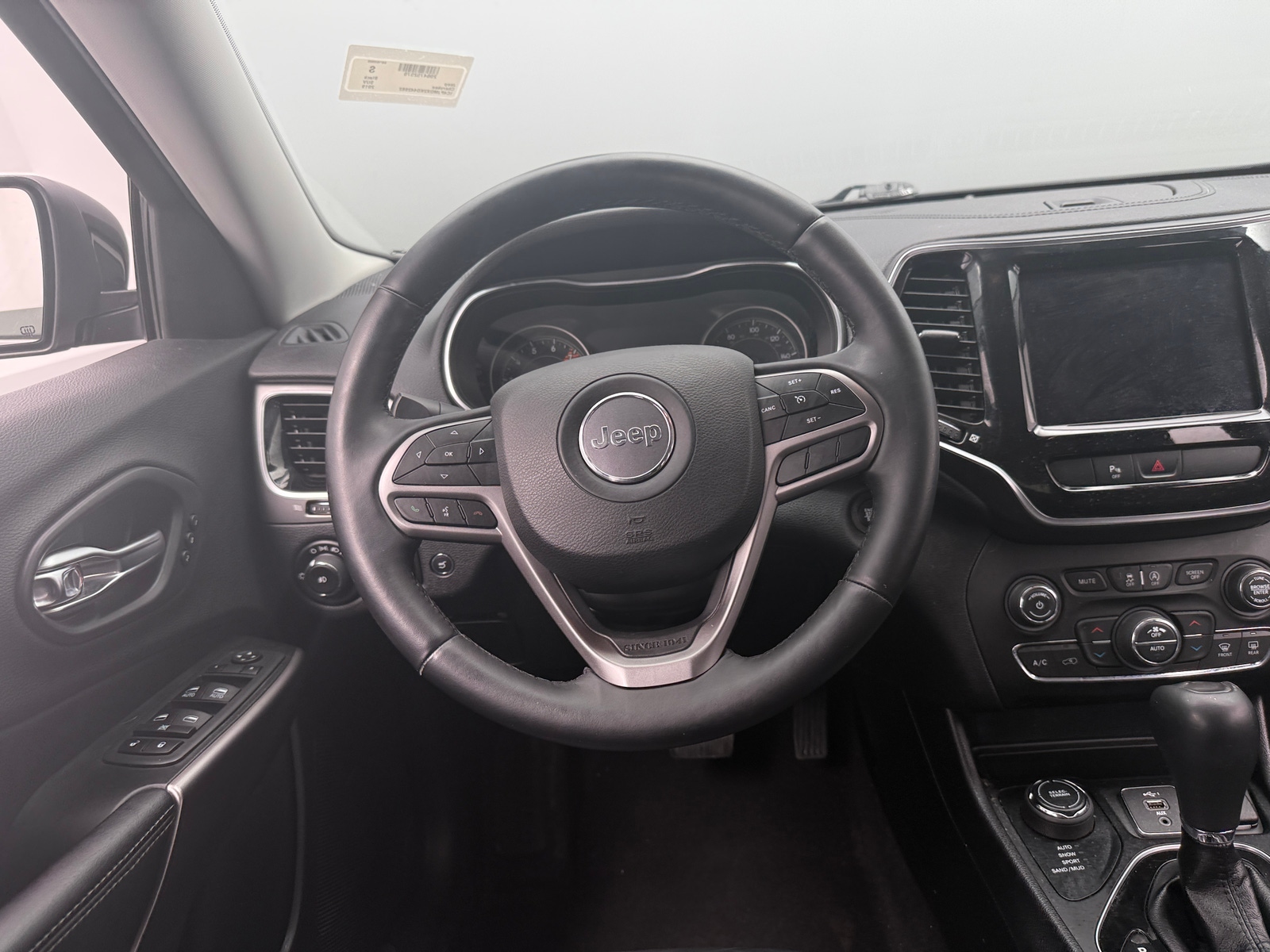 Thumbnail: 2019 Jeep Cherokee - 4