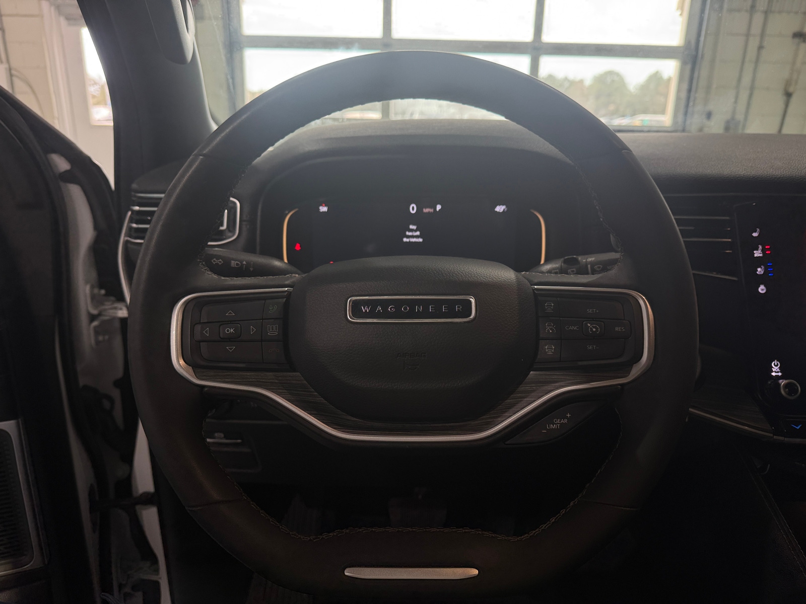 Thumbnail: 2024 Jeep Wagoneer - 4